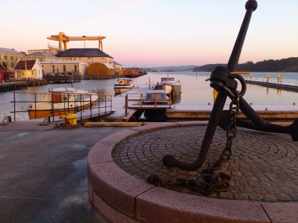 Sen høst med morgen sol i Langesund