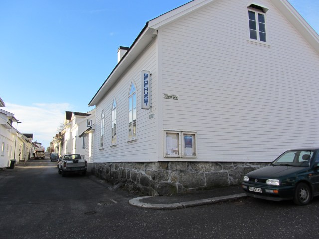 Langesund Bedehus, sett fra krysset Storgata-Clarksgate